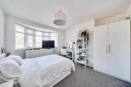 Kenilworth Drive - Bed 3.jpg