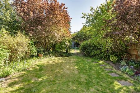 Kenilworth Drive - Garden 1.jpg