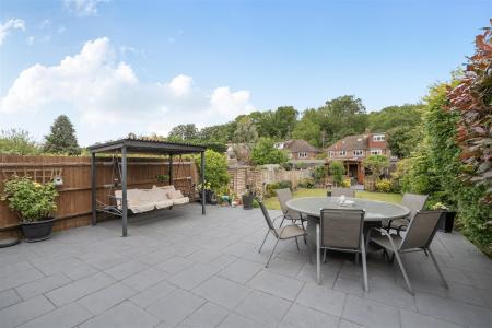 Links Way - Patio.jpg