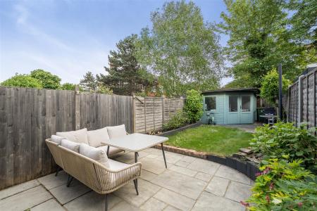 Cassiobridge Road - Garden 3.jpg