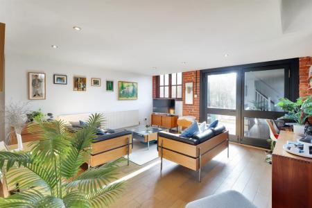 Sitting/Dining Room