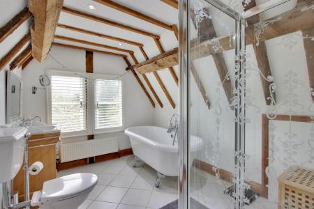 En-Suite Bathroom