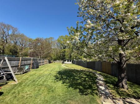 32 Stocks Green Rd 3.jpg