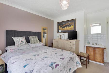 63518_034.jpg
