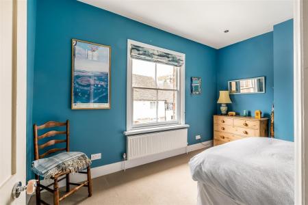 Medway-House-11.jpg