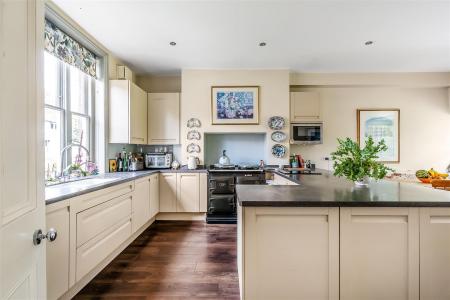 Medway-House-23.jpg