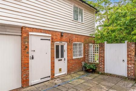 Annexe Entrance