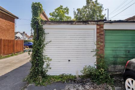Garage En-Block
