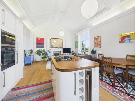 Living/kitchen/diner