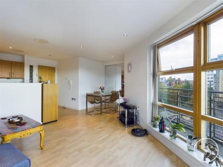 Living/kitchen/diner