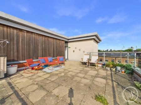 Communal Roof Terrace