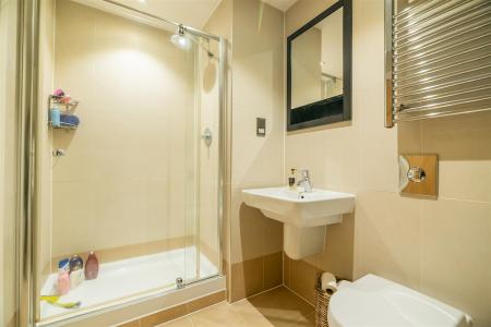 En-suite 1
