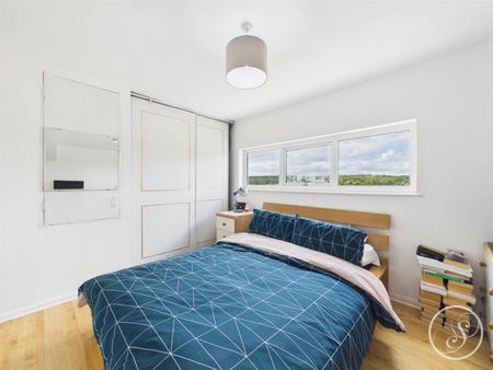 Bed 1