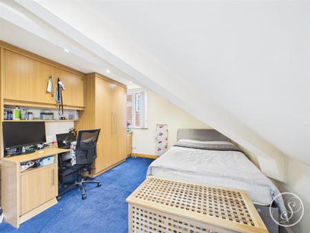 Bed 3