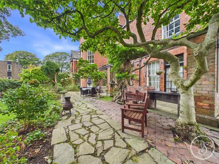 Private Garden