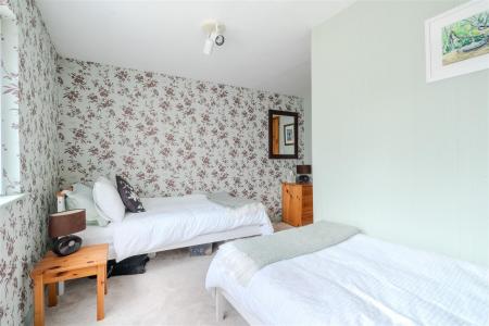 Bedroom2-2.jpg