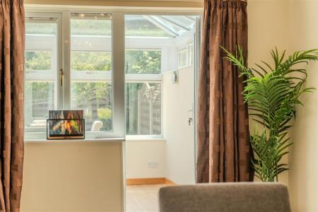 36 Errington Road-173.jpg