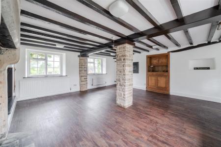 Dining Room-3.jpg