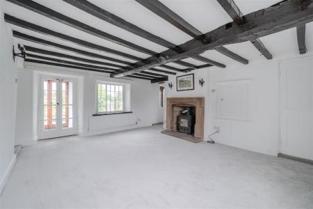 Living Room-2.jpg
