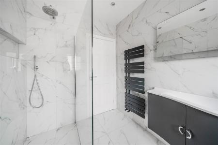 Bathroom-3.jpg