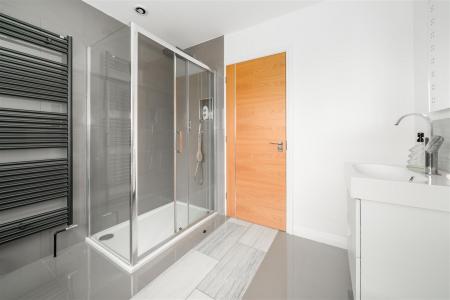 Bathroom-2.jpg