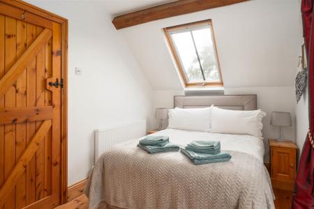 Holiday Let (The Chapel)-6.jpg