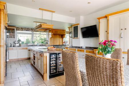 Kitchen-4.jpg