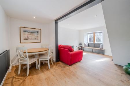 Living Room - Diner-3.jpg