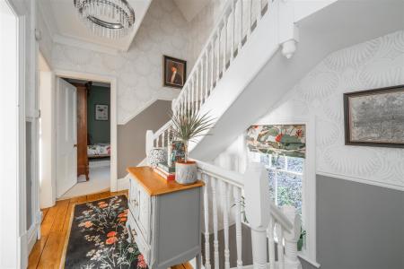 Middle Landing-3.jpg