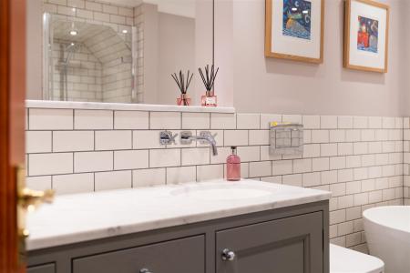 Dowmstairs Bathroom-4.jpg