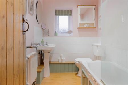 Bathroom.jpg