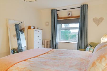 Bedroom2-4.jpg