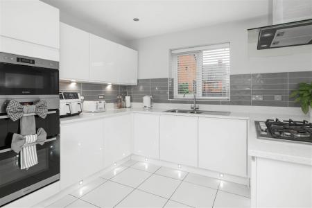 Kitchen - Diner-2.jpg