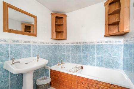 Bathroom.jpg