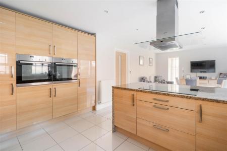 Open Plan Kitchen -7.jpg