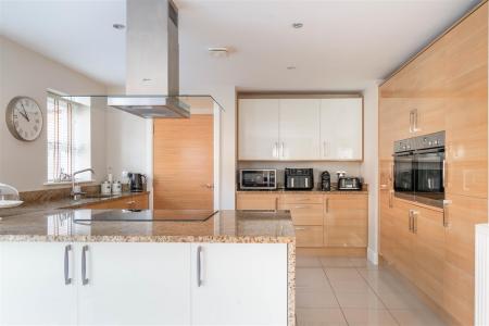 Open Plan Kitchen -11.jpg