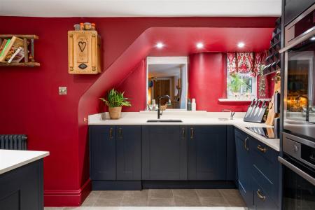 Kitchen-8.jpg