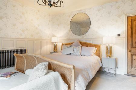 Bedroom1-4.jpg