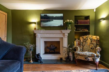 Living Room-5.jpg