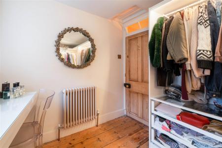 Bedroom3-2.jpg