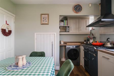 Kitchen-5.jpg