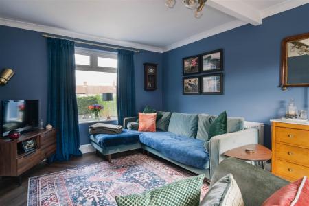 Living Room-4.jpg