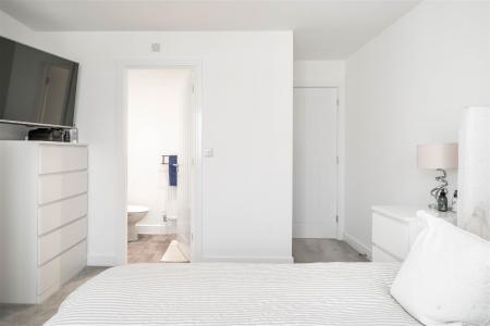 Bedroom2-3.jpg