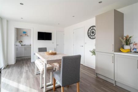 Kitchen-5.jpg