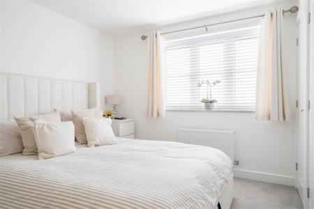 Bedroom2-2.jpg