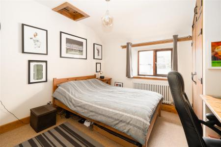 Bedroom3-2.jpg