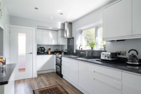 Kitchen-2.jpg