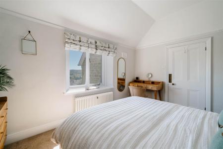 Bedroom 5-2.jpg