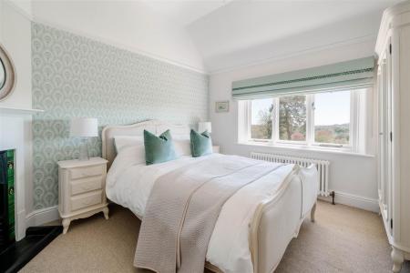 Bedroom4.jpg