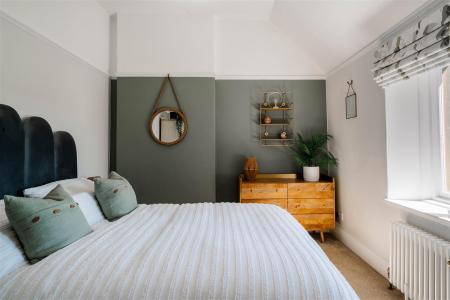 Bedroom 5.jpg